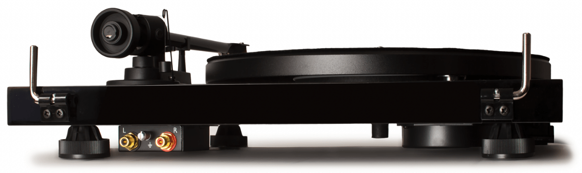 pro-ject-debut-carbon-turntable-_2_-143-p_aa959cdc-0b84-4f29-9bf4-59849b781e6c
