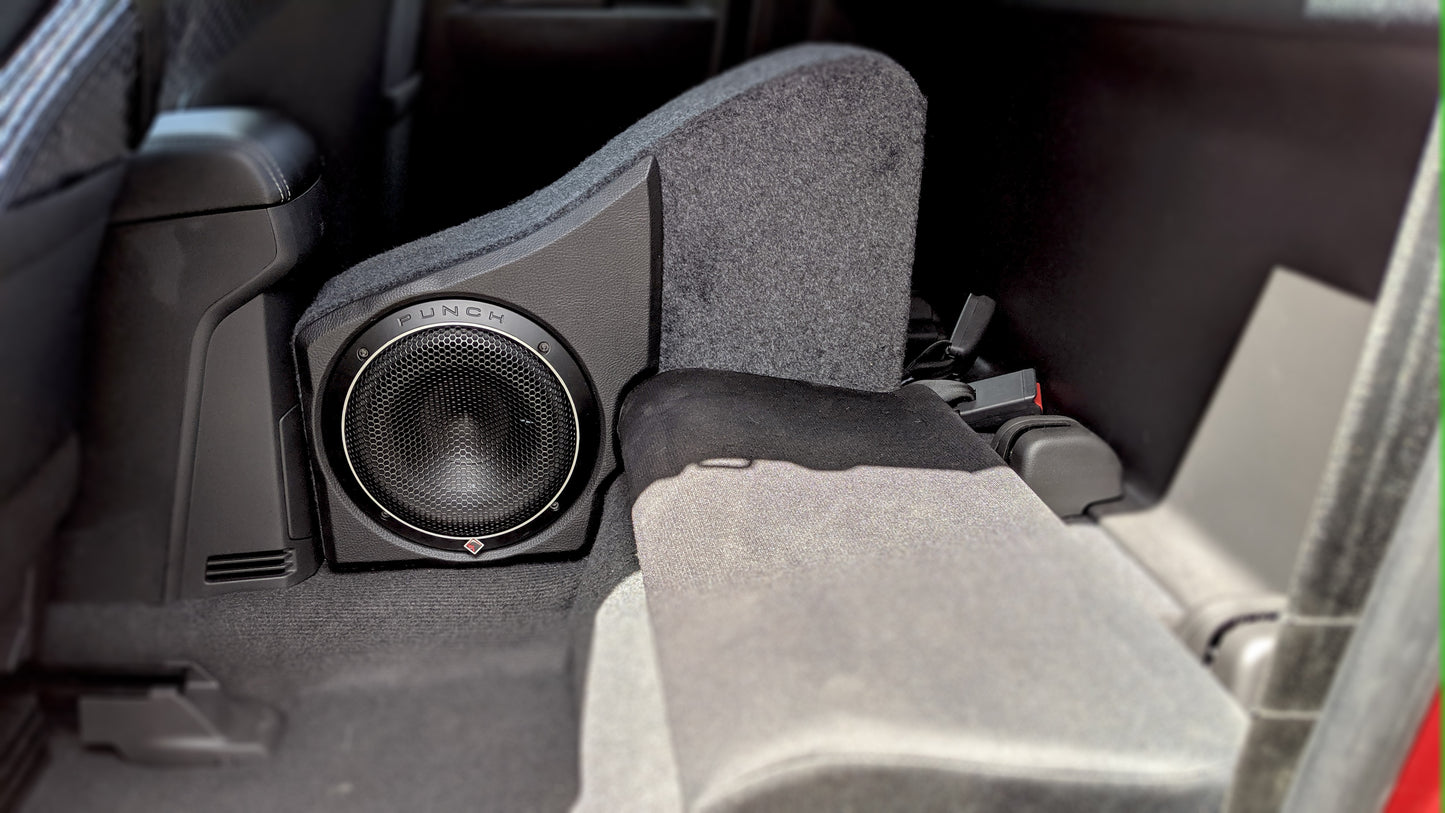 Isuzu D-Max 2013-2020 Extra Cab Stereo and subwoofer design