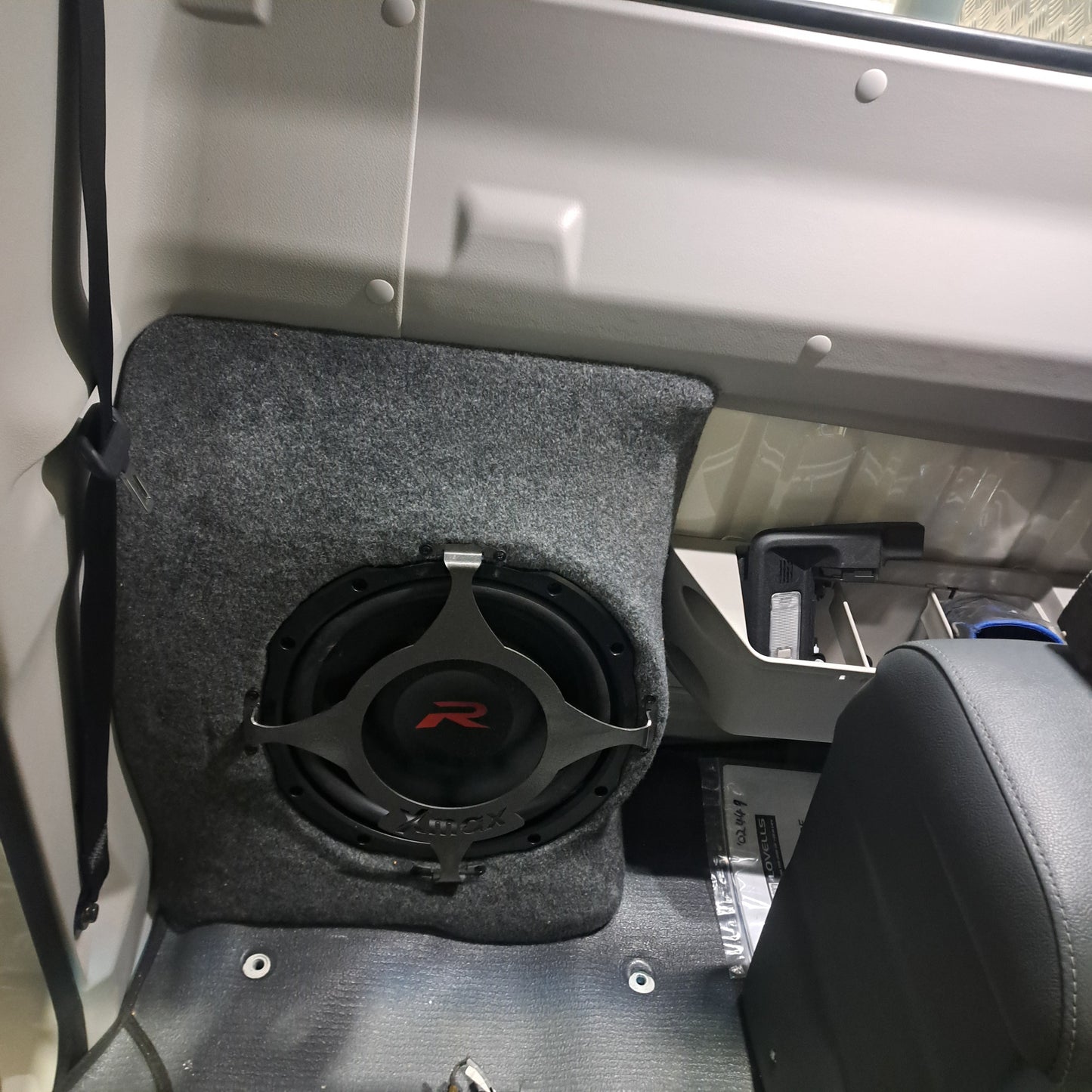 Toyota Landcruiser 79 Series Single Cab 2018 Stereo and 12" sub Design