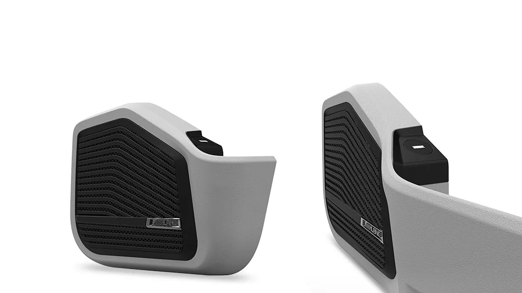 Land Cruiser 79 series Dual Cab suitable Alpine Stereo with 12 inch subwoofer