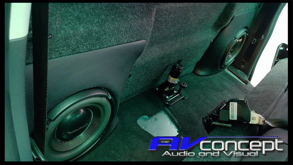 Volkswagen Amarok compatible stereo