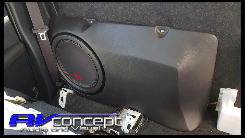 toyota hilux subwoofer box